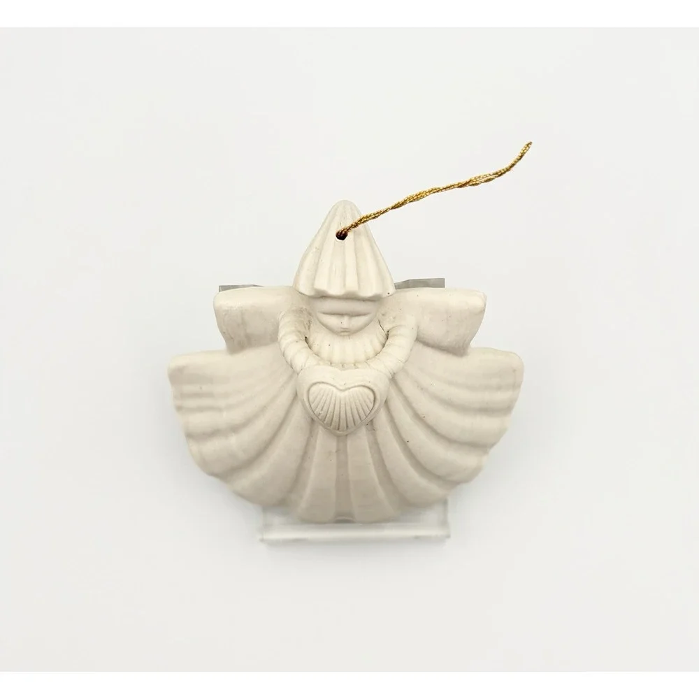 Vintage 1986 Margaret Furlong Heart Shell Angel 3